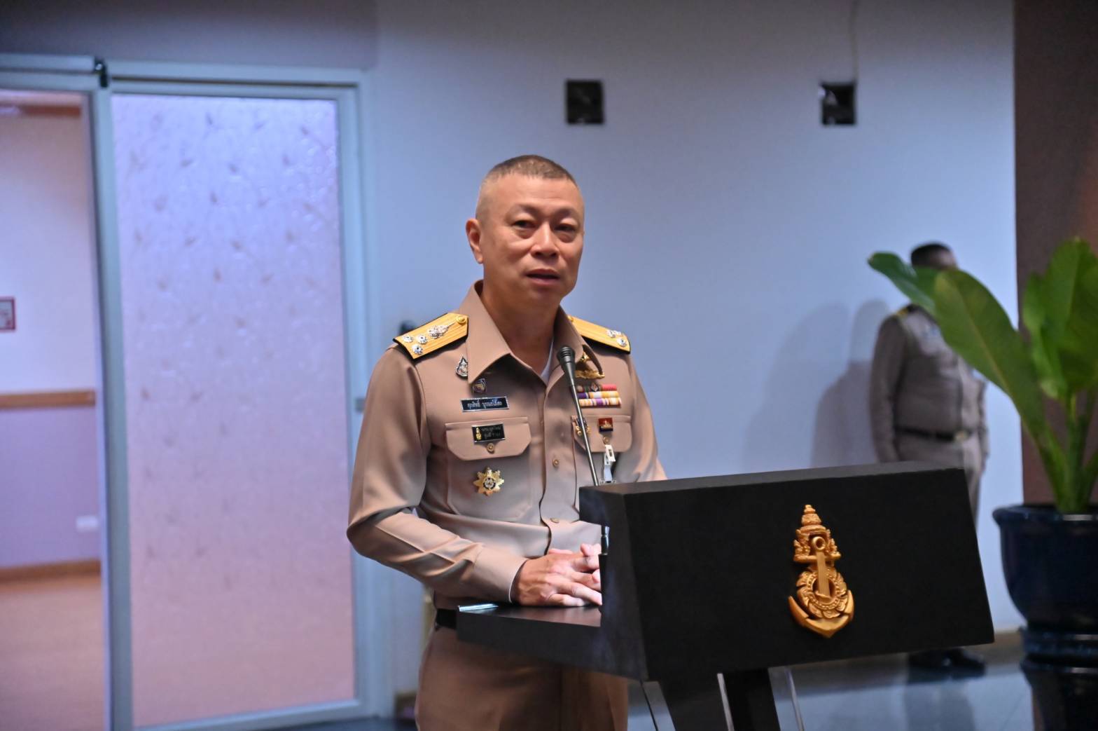 พลเรือโท ศุภสิทธิ์ บูรณะโอสถ เจ้ากรมกำลังพลทหารเรือ ให้โอวาทและอวยพรเนื่องในวันสงกรานต์ ประจำปี 2569 ให้แก่กำลังพล กรมกำลังพลทหารเรือ